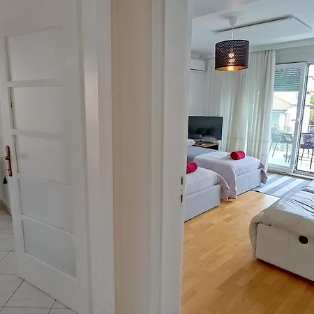 Apartma Maravea Blizu Morja - Maravea Near The Sea شقة إيزولا