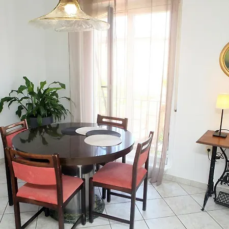 Apartma Maravea Blizu Morja - Maravea Near The Sea شقة