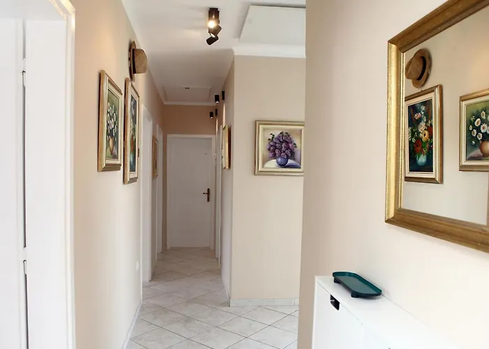 Maravea Near The Sea Izola